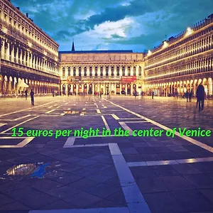 https://venice-central-hostel.hotelinveneto.com